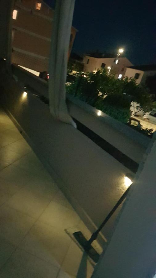 Kabashi Apartment คิร์ก ภายนอก รูปภาพ