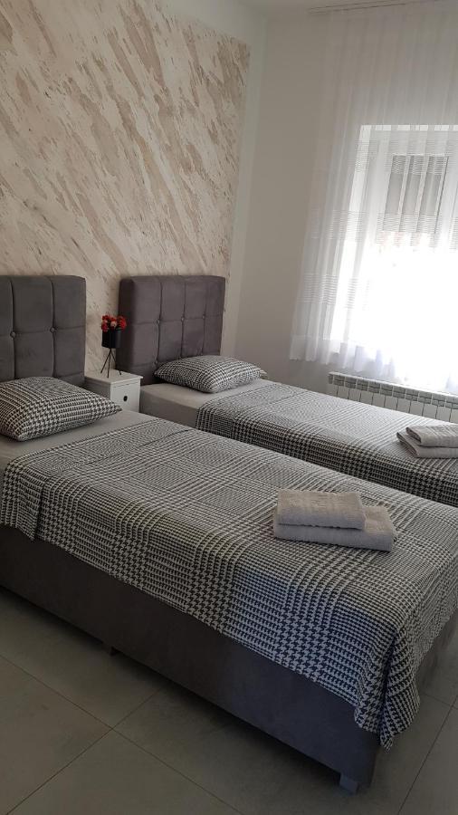 Kabashi Apartment คิร์ก ภายนอก รูปภาพ