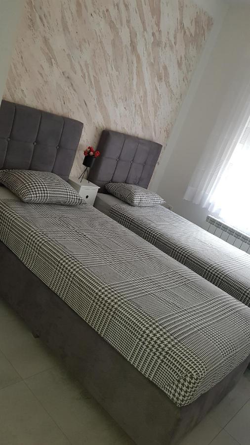 Kabashi Apartment คิร์ก ภายนอก รูปภาพ