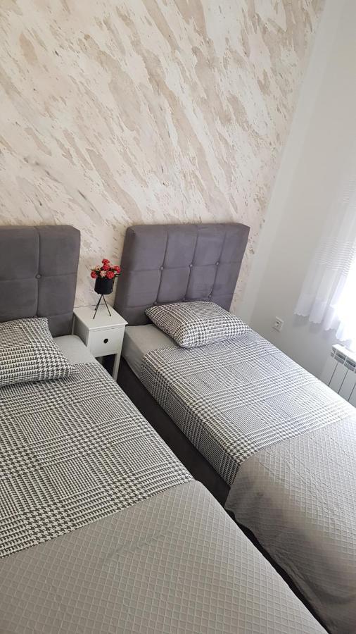 Kabashi Apartment คิร์ก ภายนอก รูปภาพ