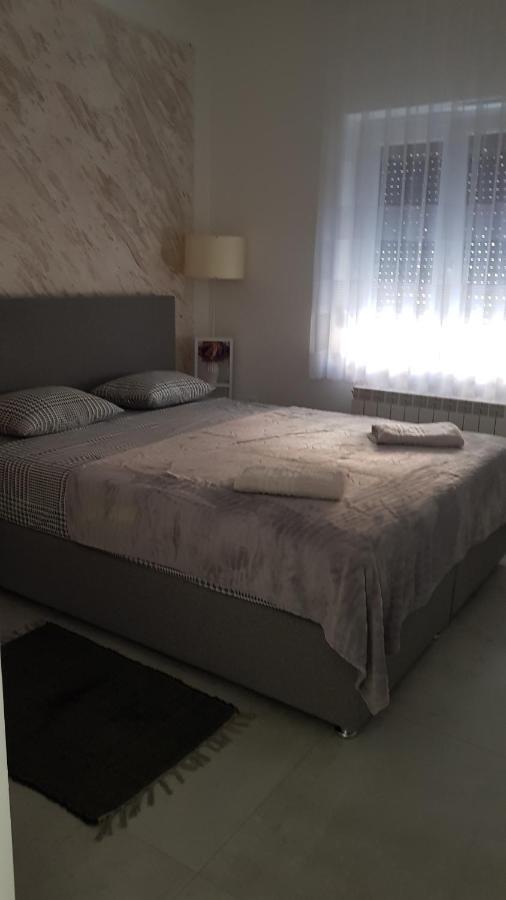 Kabashi Apartment คิร์ก ภายนอก รูปภาพ